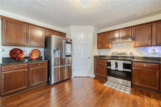 1231 Hogan Ridge Drive, Grayson, GA 30017