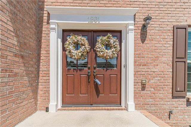 1231 Hogan Ridge Drive, Grayson, GA 30017