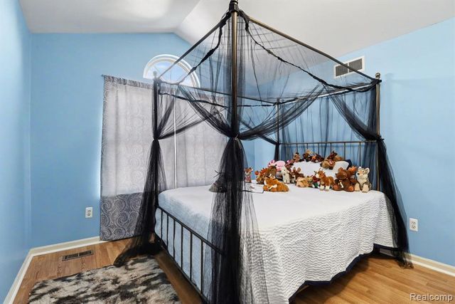 7843 Briarbrook Drive, Ypsilanti, MI 48197