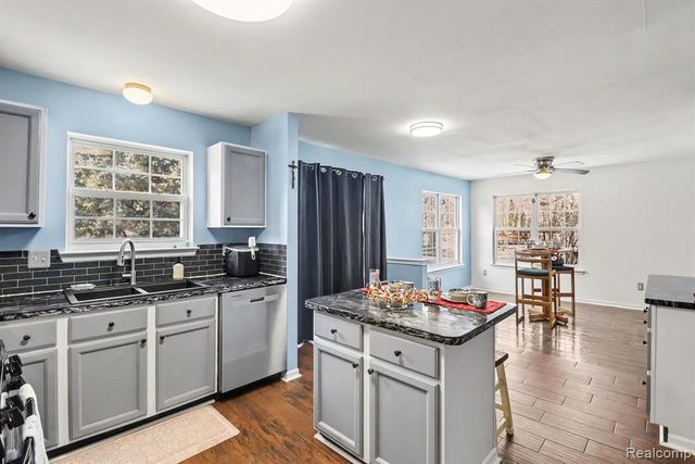 7843 Briarbrook Drive, Ypsilanti, MI 48197