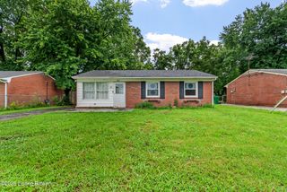 5611 Ailanthus Trail, Louisville, KY 40219