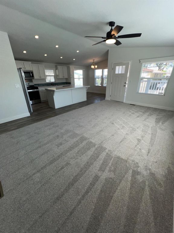 Image 11 of property listing at 2706 W Ashlan Avenue # 299, Fresno, CA 93705