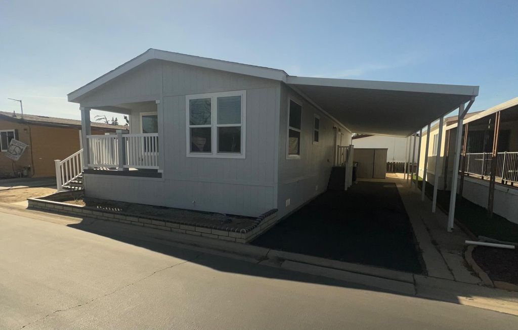 Image 2 of property listing at 2706 W Ashlan Avenue # 299, Fresno, CA 93705