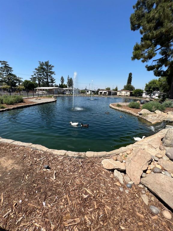 Image 23 of property listing at 2706 W Ashlan Avenue # 299, Fresno, CA 93705