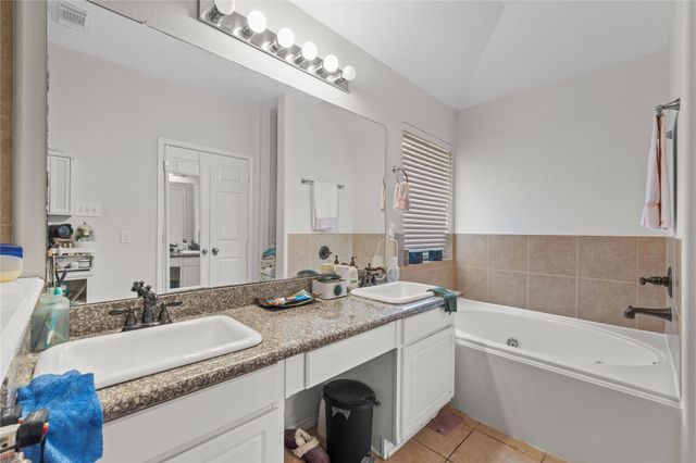 7611 Clarendon Bend Lane, Richmond, TX 77407