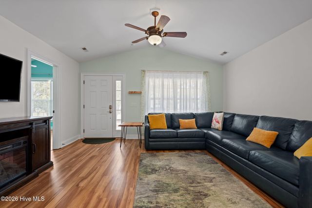 208 NE 52nd Street, Oak Island, NC 28465