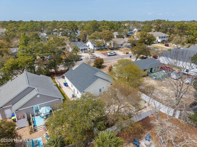 208 NE 52nd Street, Oak Island, NC 28465