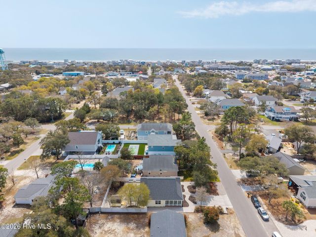208 NE 52nd Street, Oak Island, NC 28465
