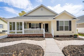 208 NE 52nd Street, Oak Island, NC 28465