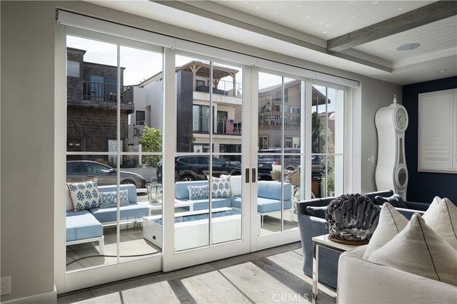 121 41st Street, Newport Beach, CA 92663