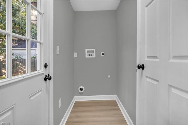 45 Cherry Acres DR, Hampton, VA 23669