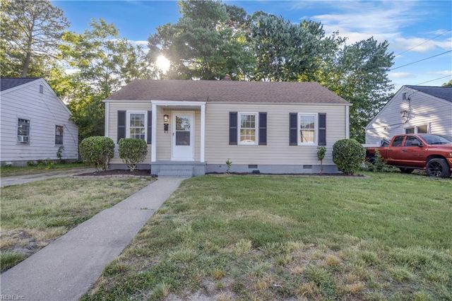 45 Cherry Acres DR, Hampton, VA 23669