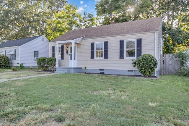 45 Cherry Acres DR, Hampton, VA 23669