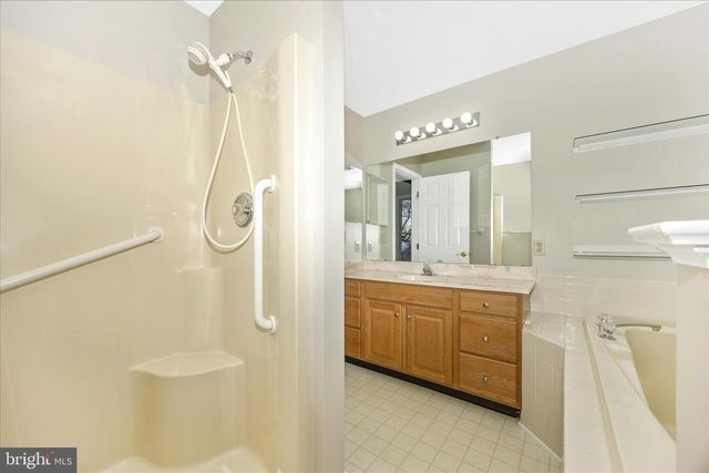 2012 CHAPEL CT, Frederick, MD 21702