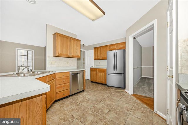 2012 CHAPEL CT, Frederick, MD 21702