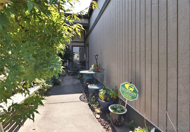 7042 E 33rd Street 5, Tulsa, OK 74145