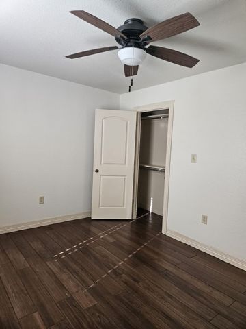 400 S Powell Street, Corsicana, TX 75110