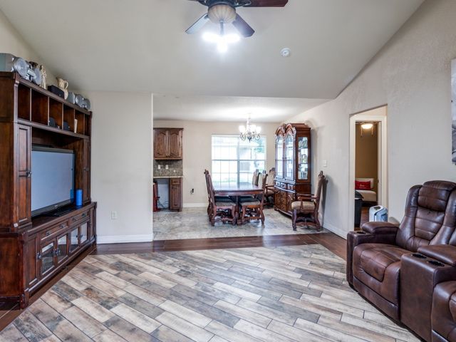 400 S Powell Street, Corsicana, TX 75110