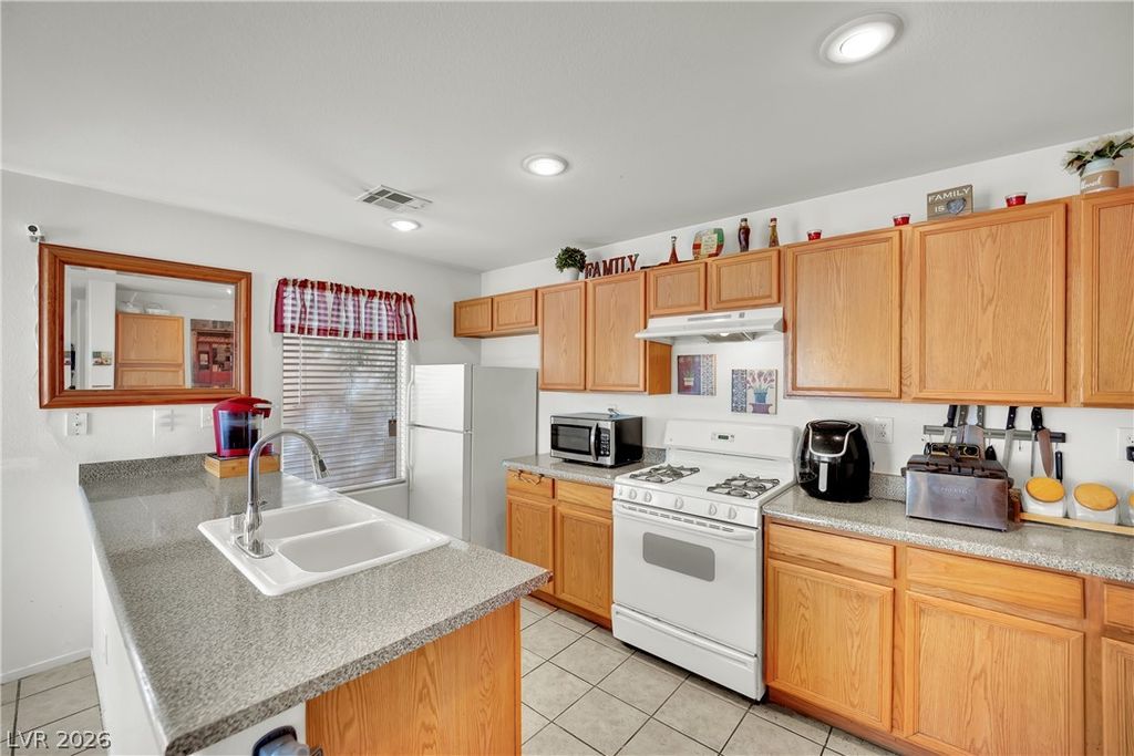 1700 Buck Island Street, Las Vegas, NV 89156 — photo 4