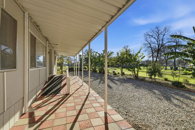 17300 Lassen Avenue, Anderson, CA 96007