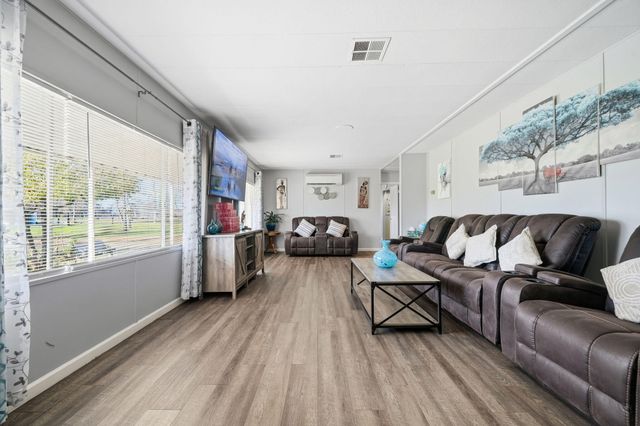 17300 Lassen Avenue, Anderson, CA 96007