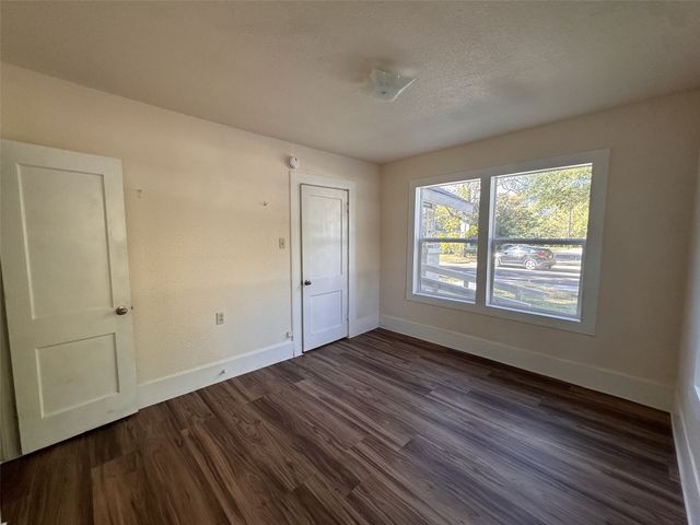 327 Egan Street, Denton, TX 76201