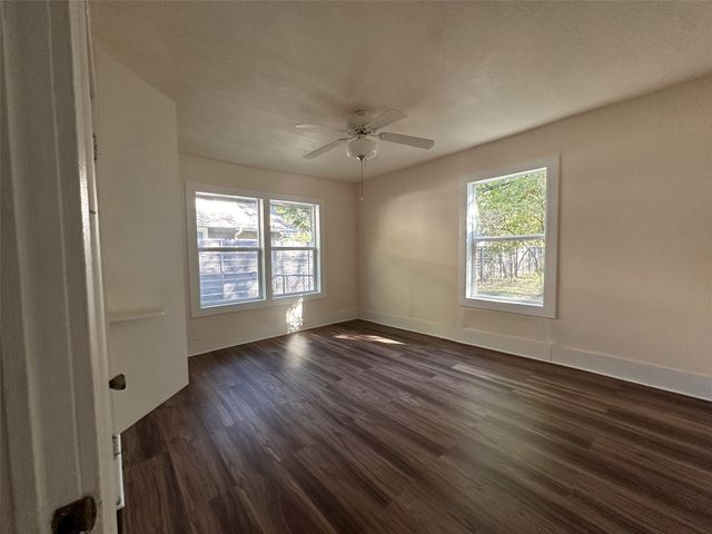 327 Egan Street, Denton, TX 76201