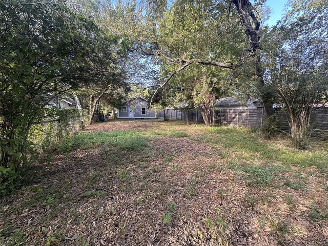 327 Egan Street, Denton, TX 76201