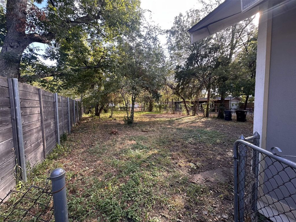 327 Egan Street, Denton, TX 76201 — photo 4