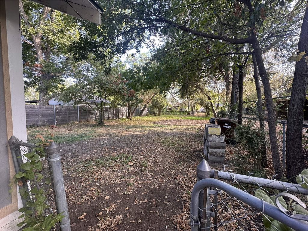 327 Egan Street, Denton, TX 76201 — photo 5