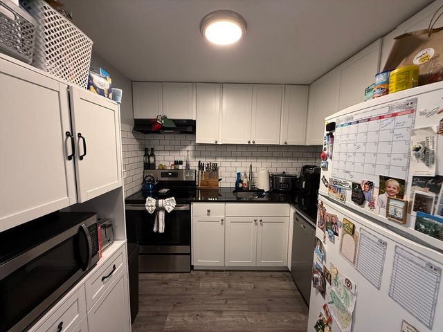 99 Fountain Ln 4, Weymouth, MA 02190