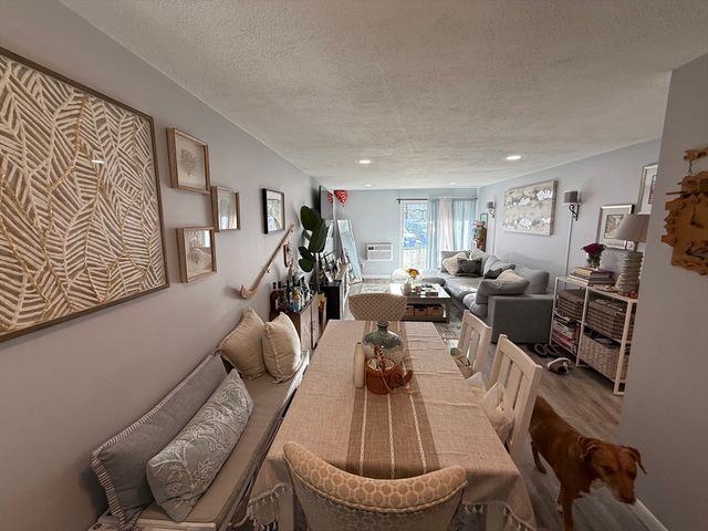 99 Fountain Ln 4, Weymouth, MA 02190