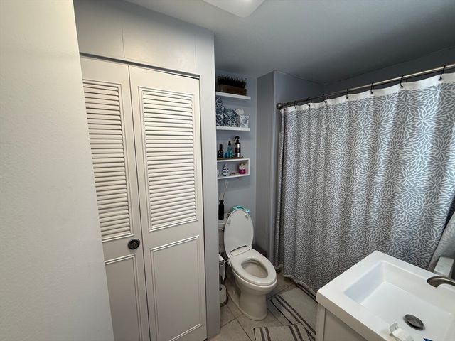 99 Fountain Ln 4, Weymouth, MA 02190