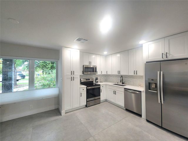 141 NE 30th Street, Wilton Manors, FL 33334