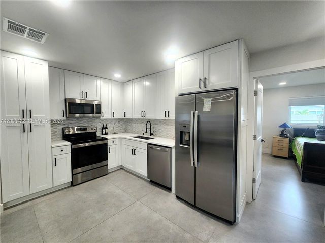 141 NE 30th Street, Wilton Manors, FL 33334