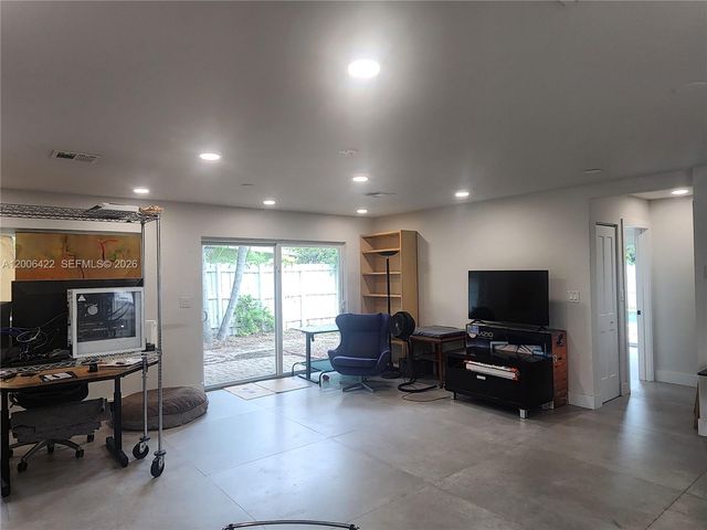141 NE 30th Street, Wilton Manors, FL 33334