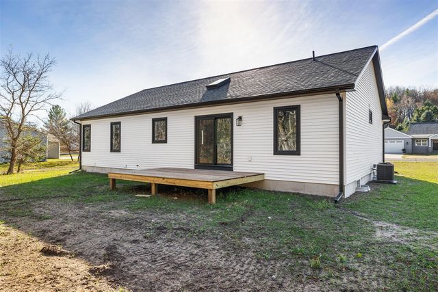 20600 Rolling Hills Lane, Big Rapids, MI 49307