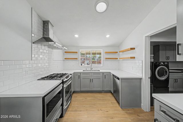 702 W ROSE Lane, Phoenix, AZ 85013