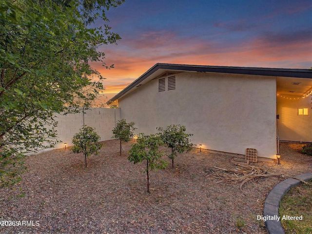 702 W ROSE Lane, Phoenix, AZ 85013