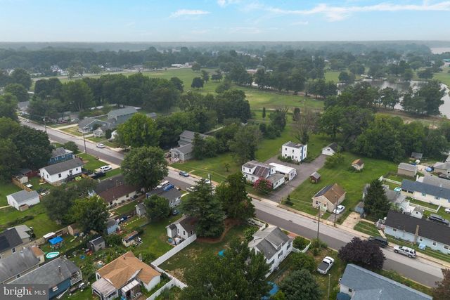56 LAKEVIEW AVE, Pennsville, NJ 08070