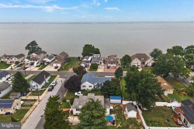 56 LAKEVIEW AVE, Pennsville, NJ 08070