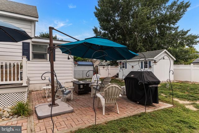 56 LAKEVIEW AVE, Pennsville, NJ 08070