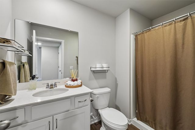 9672 Heightsview Drive, West Des Moines, IA 50266