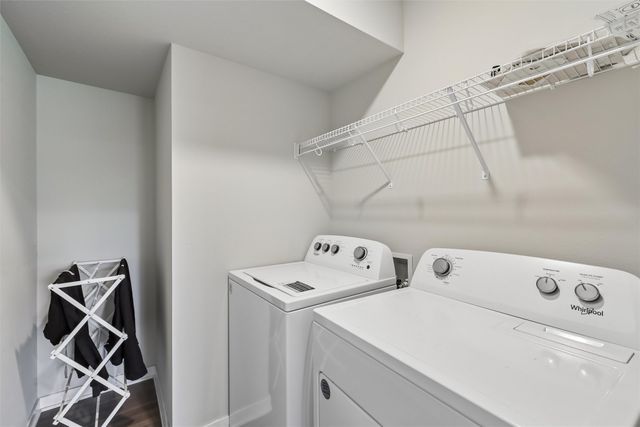 9672 Heightsview Drive, West Des Moines, IA 50266