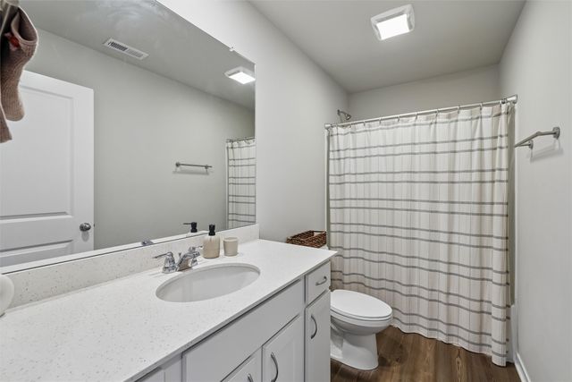 9672 Heightsview Drive, West Des Moines, IA 50266