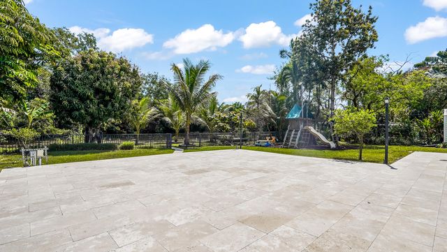 1120 E Tropical Way, Plantation, FL 33317