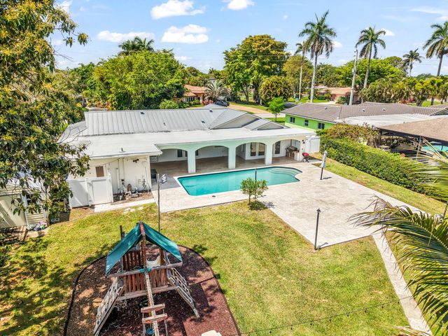 1120 E Tropical Way, Plantation, FL 33317