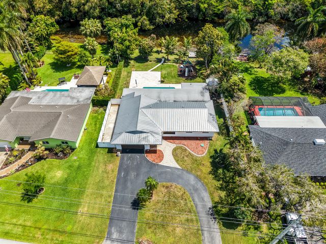 1120 E Tropical Way, Plantation, FL 33317