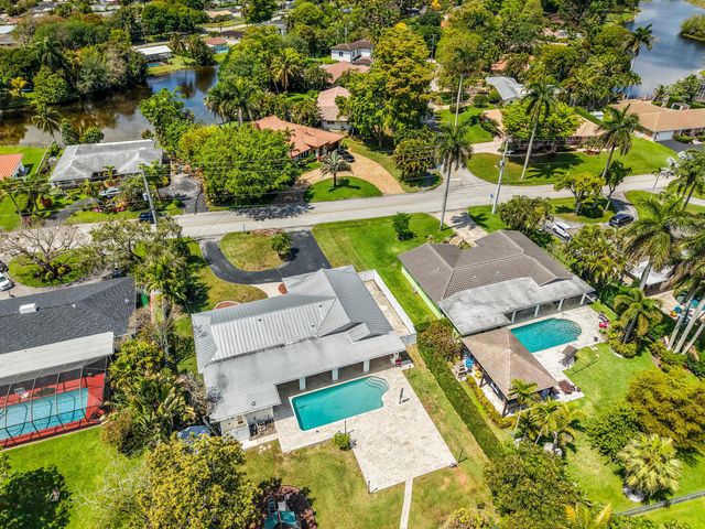 1120 E Tropical Way, Plantation, FL 33317