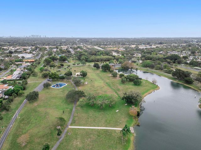 1120 E Tropical Way, Plantation, FL 33317